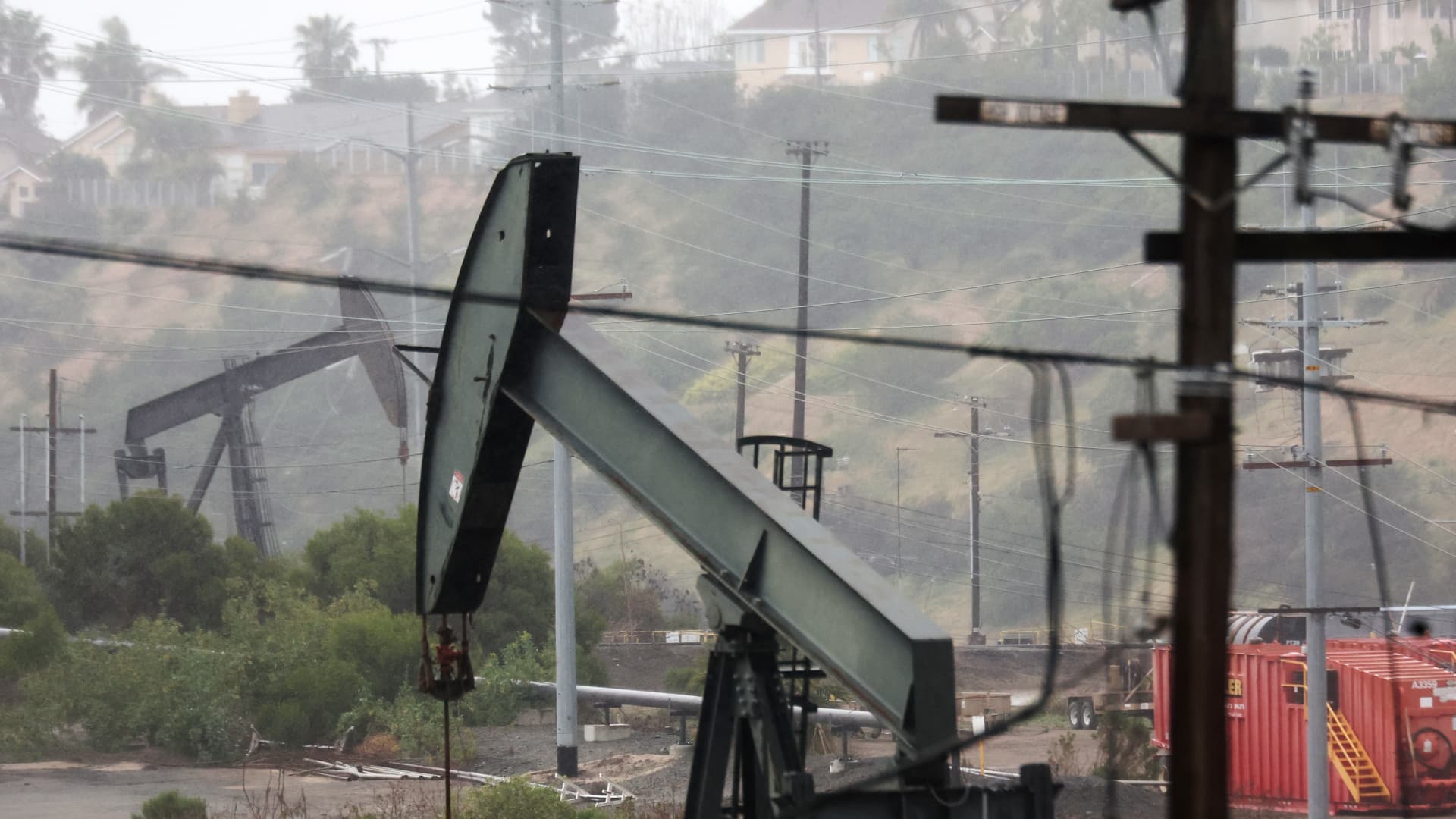 Oil prices rise on U.S. reserve refilling and supply concerns.