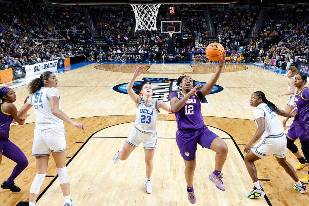 Featured image for "Controversy Surrounding LA Times Columnist's Apology for LSU Women's Team Remarks"