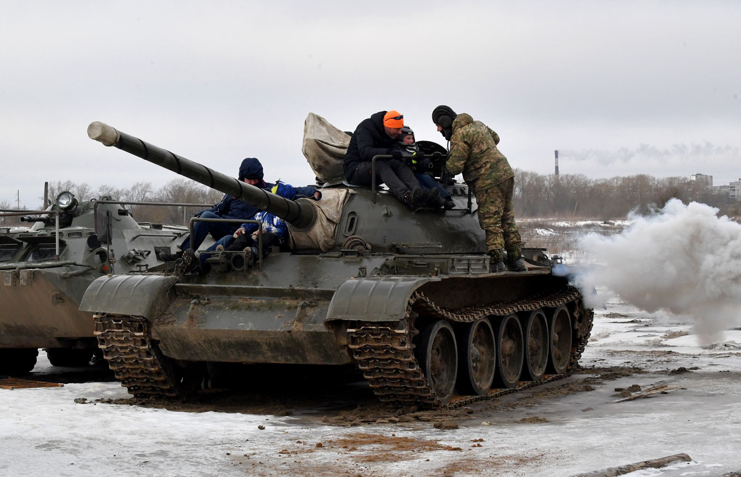 Russia's Military Relies on Decades-Old Tanks, Drawing Criticism.