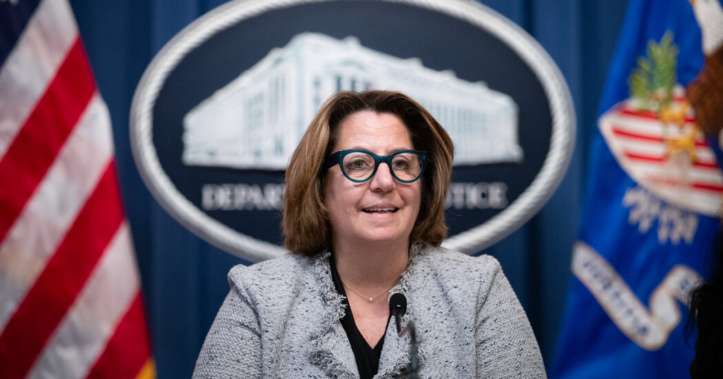 Featured image for California Teen Pleads Guilty to Hundreds of Swatting Incidents