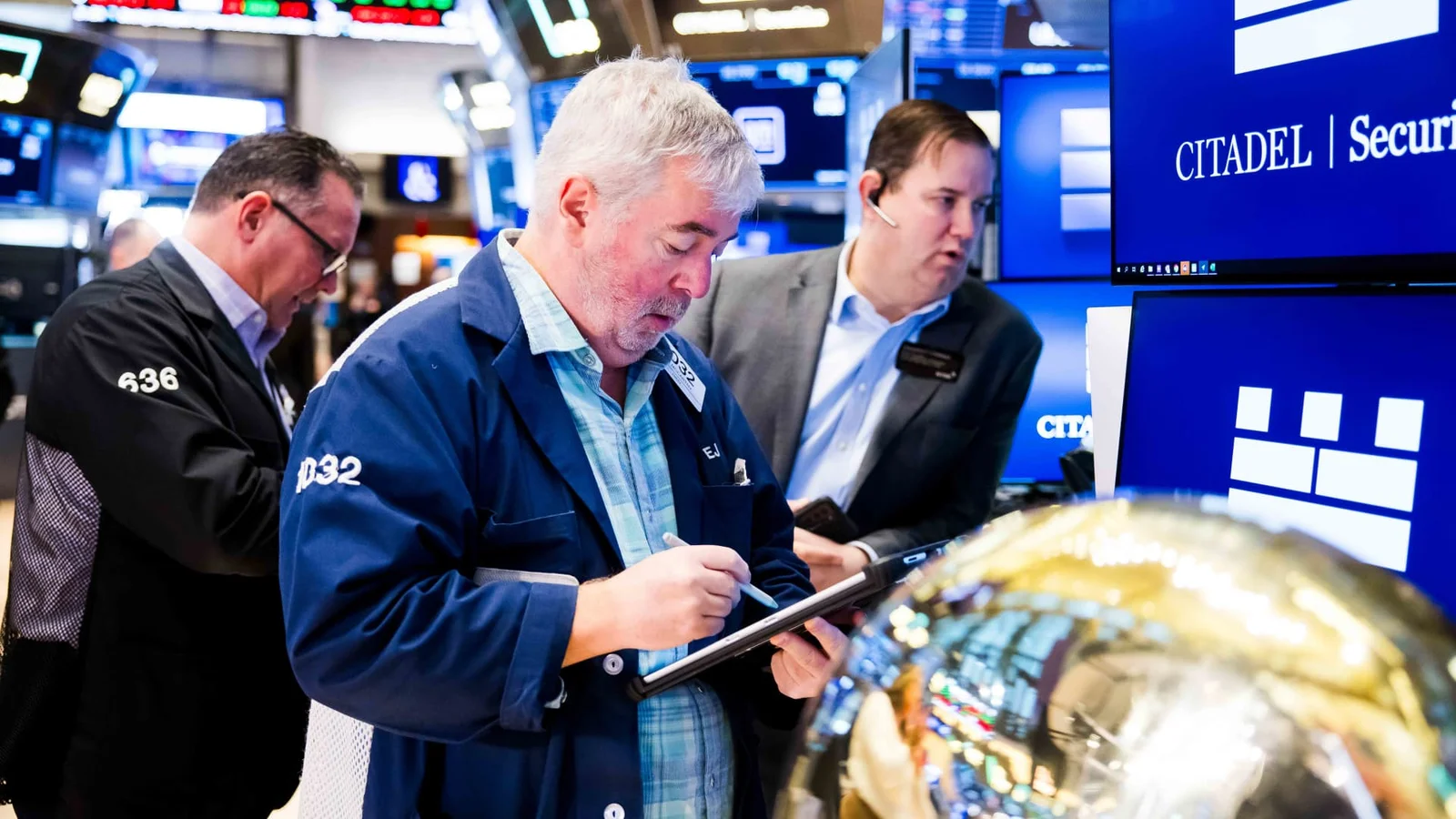 Markets Hold Steady Ahead of Fed Decision as Tech Earnings Roll In