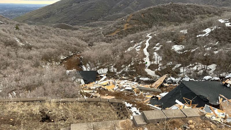 Featured image for Utah Homes Evacuated After Cliff Collapse.