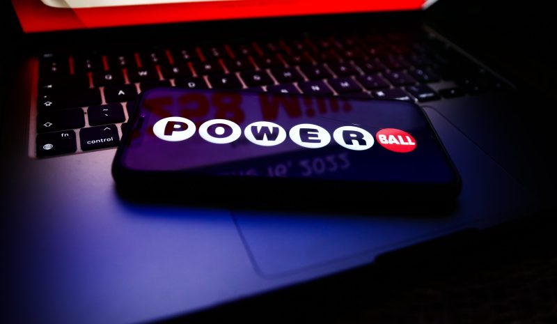 Featured image for Queens Store Sells Winning $256M Powerball Ticket