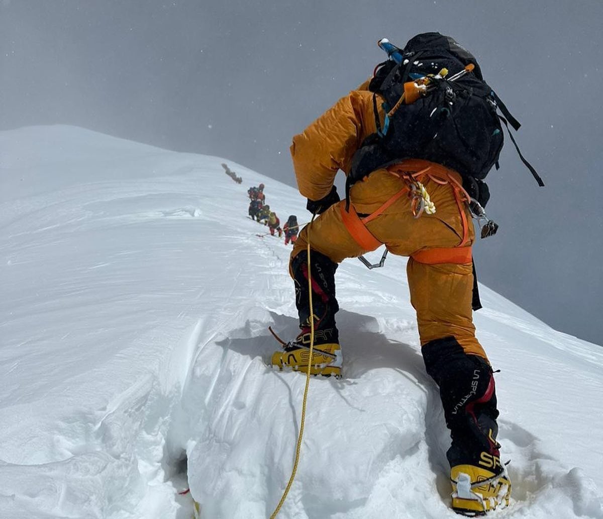 Featured image for Record-Breaking Duo: Norwegian Woman and Nepali Sherpa Conquer 14 Highest Peaks in 92 Days