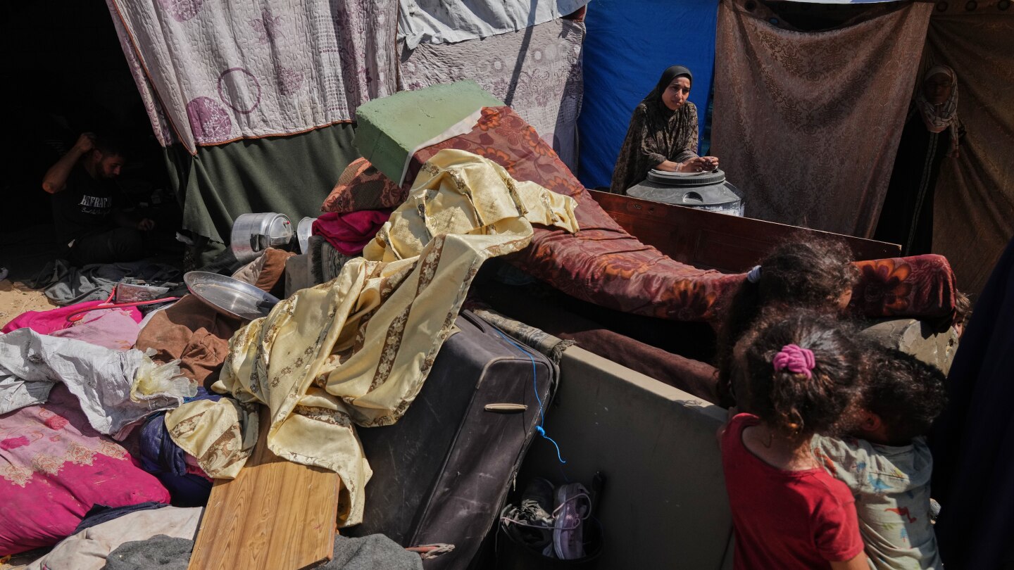 Featured image for Hamas Considers Trump’s Gaza Ceasefire Plan Amid U.S. and Israeli Developments