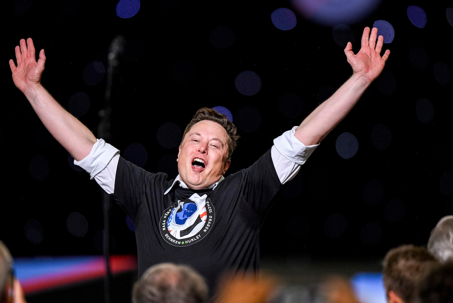 Featured image for Twitter to Remove Blue Checkmarks Unless Users Pay for Verification