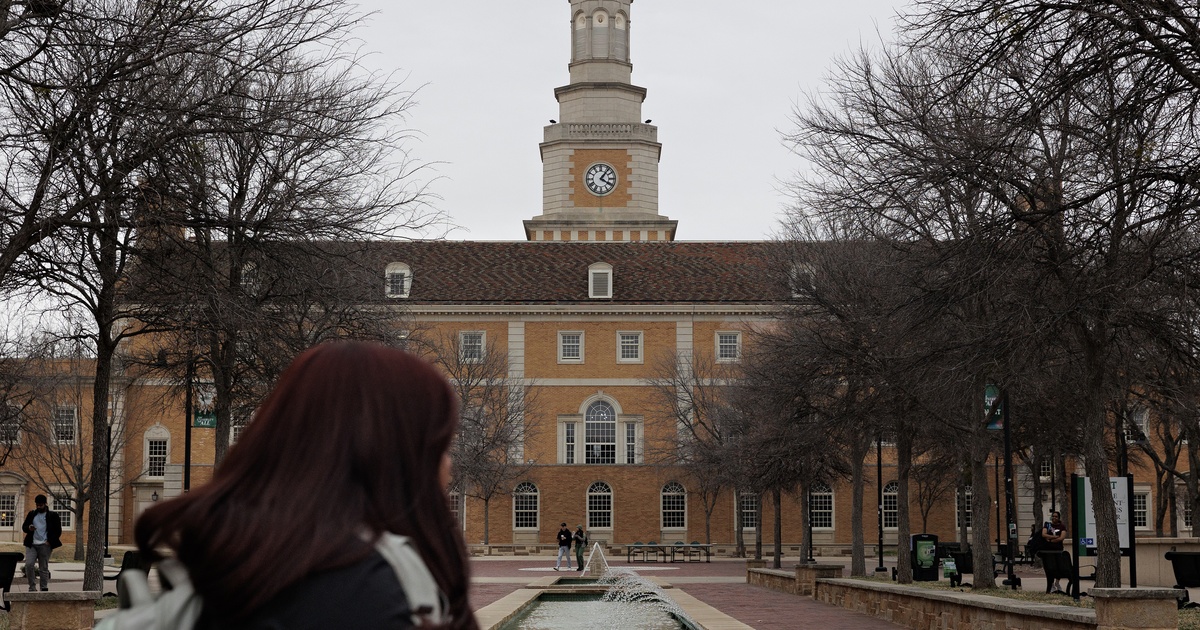 Featured image for Navigating the Impact of the Supreme Court's Student Debt Ruling