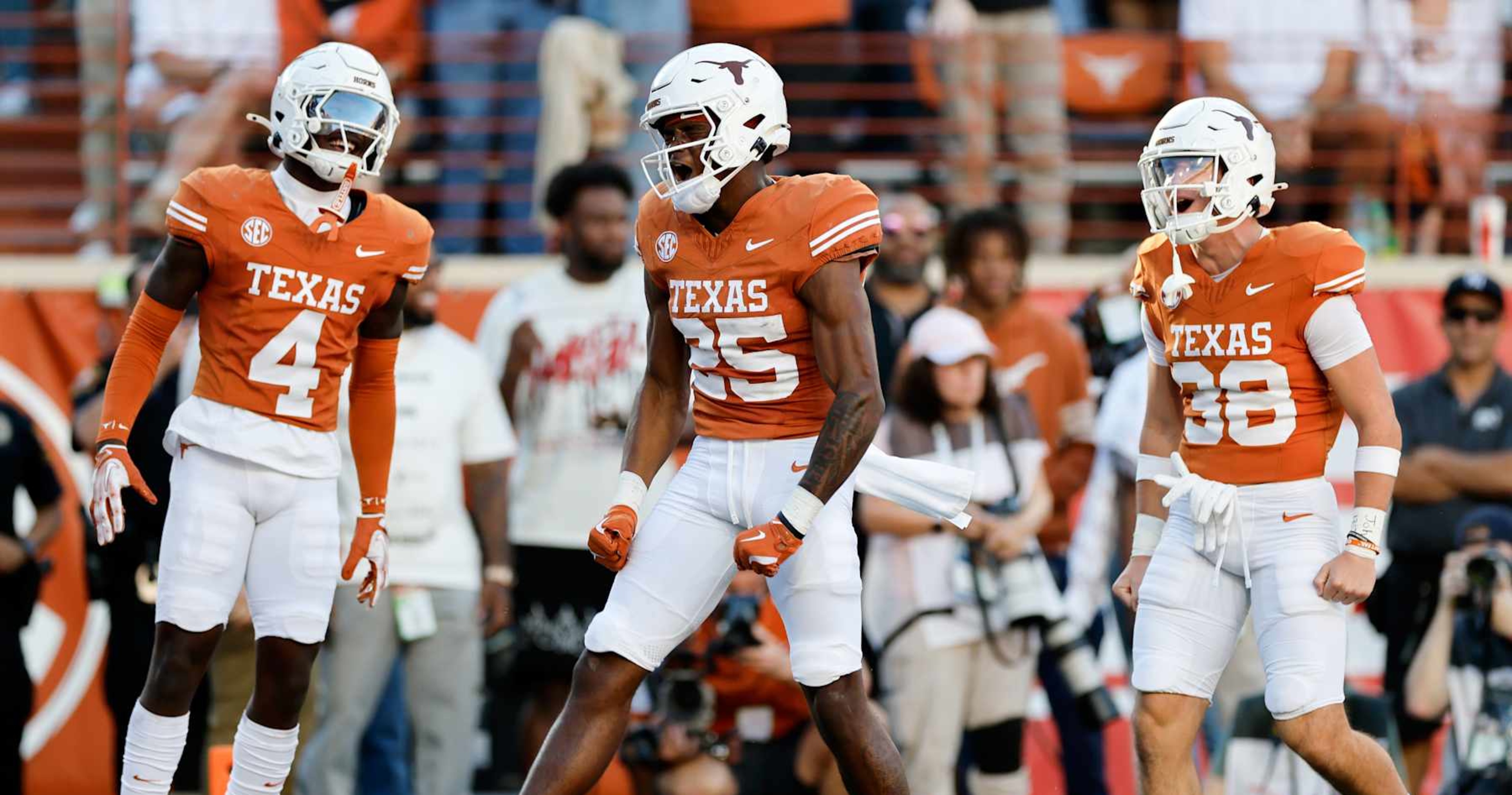 Featured image for Week 14 College Football Playoff Shakeup: Notre Dame Rises, Alabama Falls