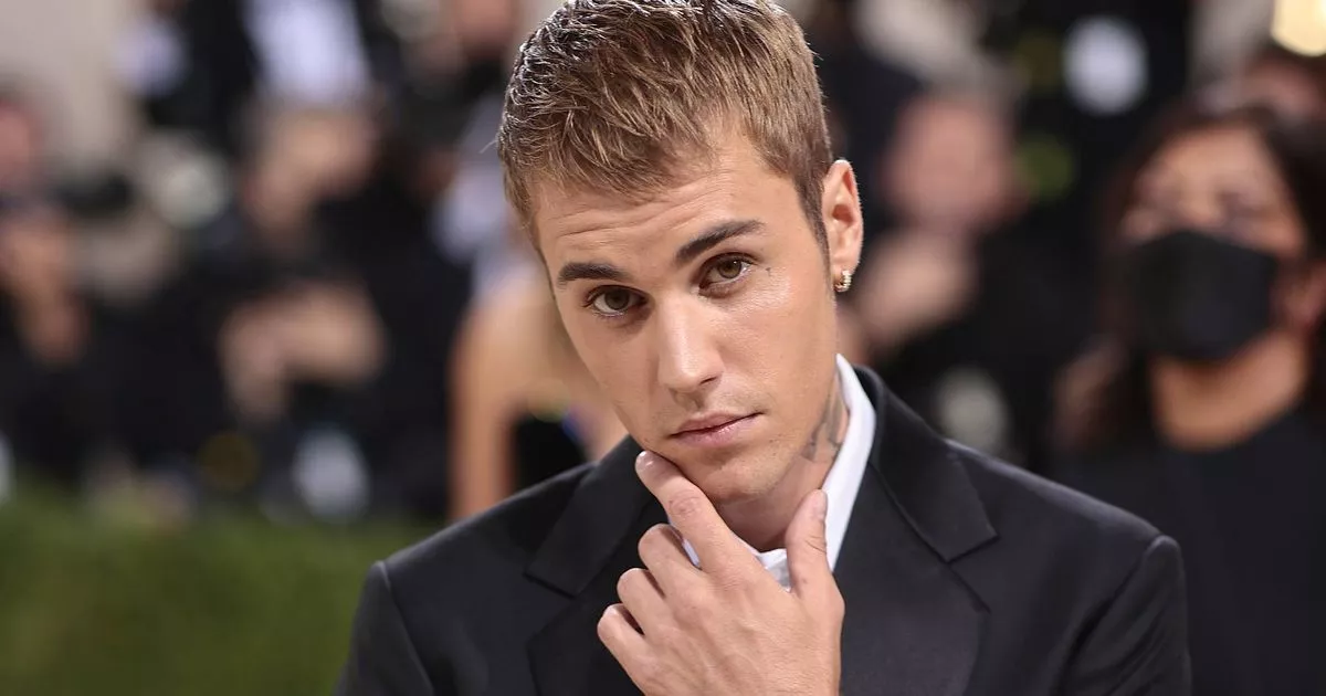 Featured image for Justin Bieber Declares Himself a Dad Not to Be Messed With in Father's Day Posts