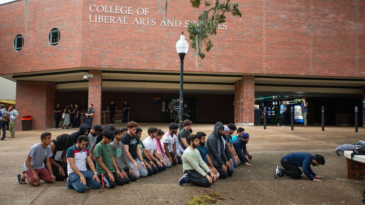 Florida Governor DeSantis cracks down on pro-Palestinian student groups at universities