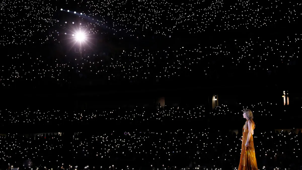Taylor Swift's Soldier Field concerts break Chicago hotel booking record.