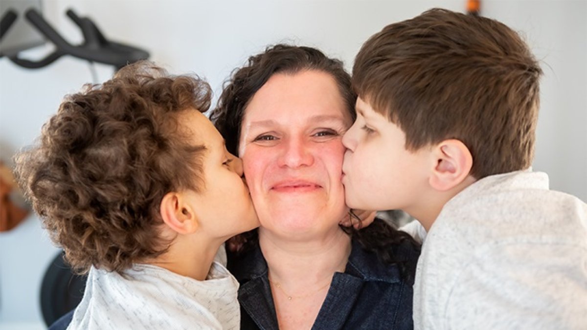 "Suburban Mom's Close Call: Recognizing the Signs of a 'Widow-Maker' Heart Attack"