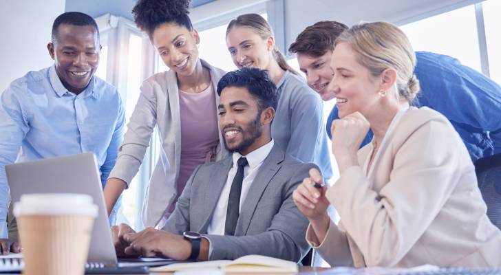 Featured image for CEO's Bold Move: 20% Pay Cut and 4-Day Workweek Saves Company