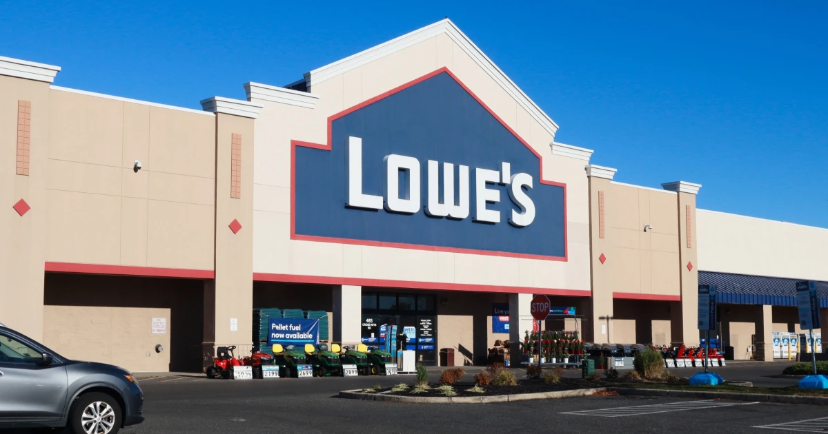 Featured image for Top Lowe’s Labor Day Deals on Appliances, Patio Furniture, and More