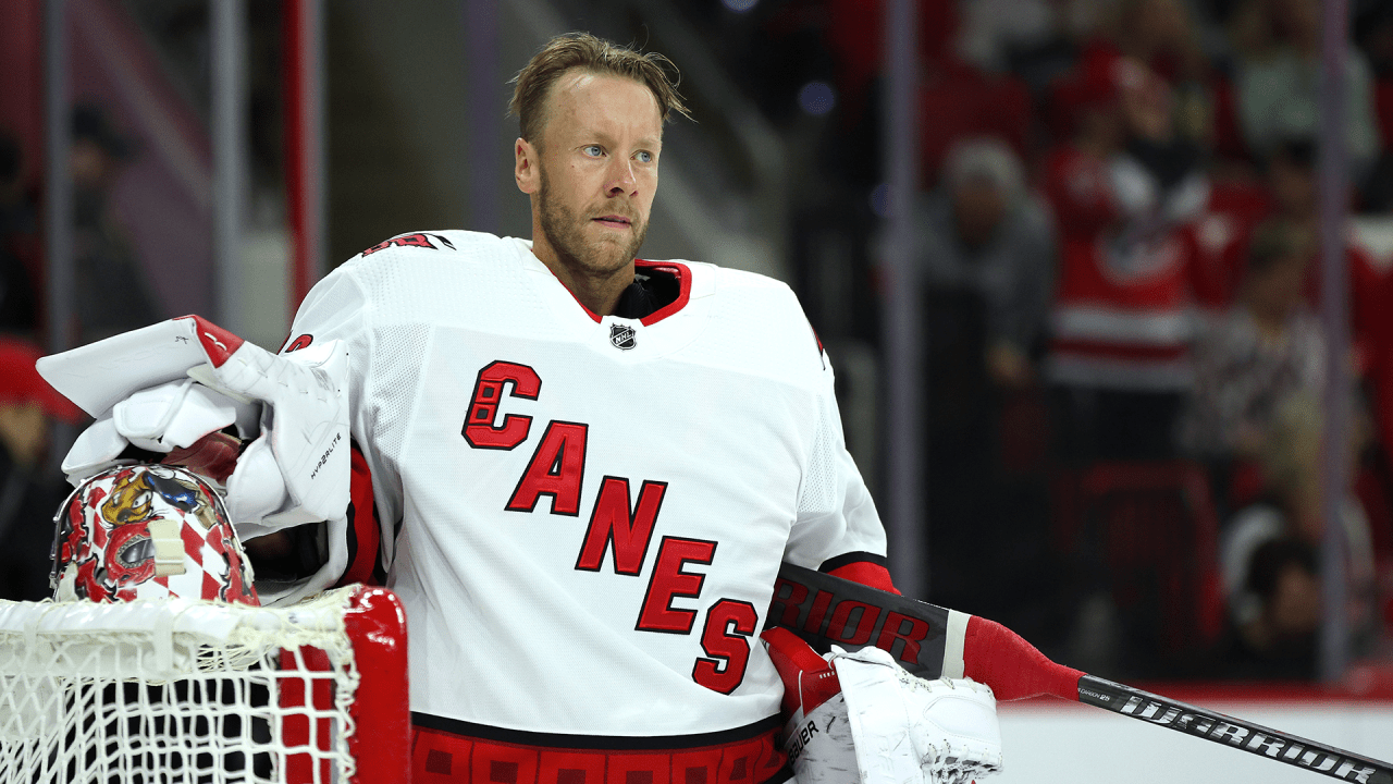 Featured image for Carolina Hurricanes Face Goaltending Crisis: Halak Joins Amid Andersen's Injury