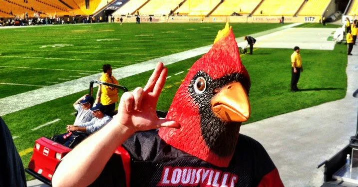 "Pittsburgh Gears Up to Face No. 14 Louisville Without Top WR"