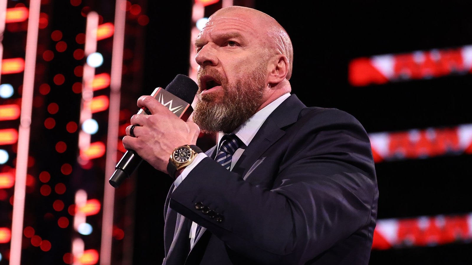 "Potential Surprise Entrants and Debuts in WWE Royal Rumble Matches"