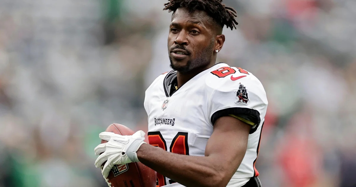 Featured image for Antonio Brown Pleads Not Guilty to Miami Attempted Murder Charge