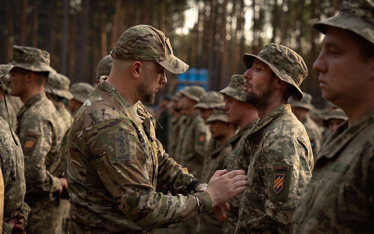 Featured image for "Ukraine Reduces Draft Age to Boost Troop Numbers in Conflict with Russia"