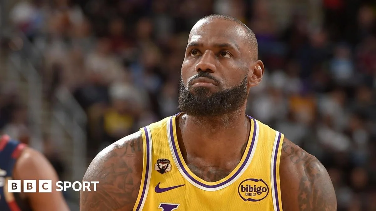LeBron James tears up at Cavaliers tribute as Lakers fall in Cleveland