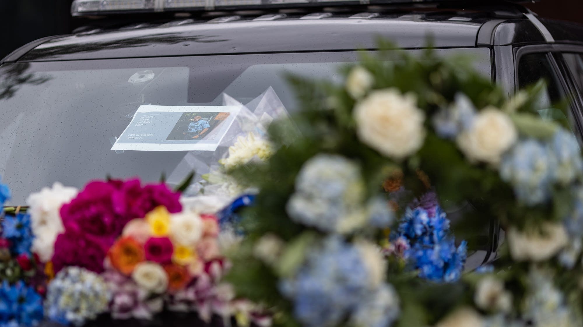 "Heroic Minneapolis Officer and Two Others Fatally Shot in Tragic Ambush"