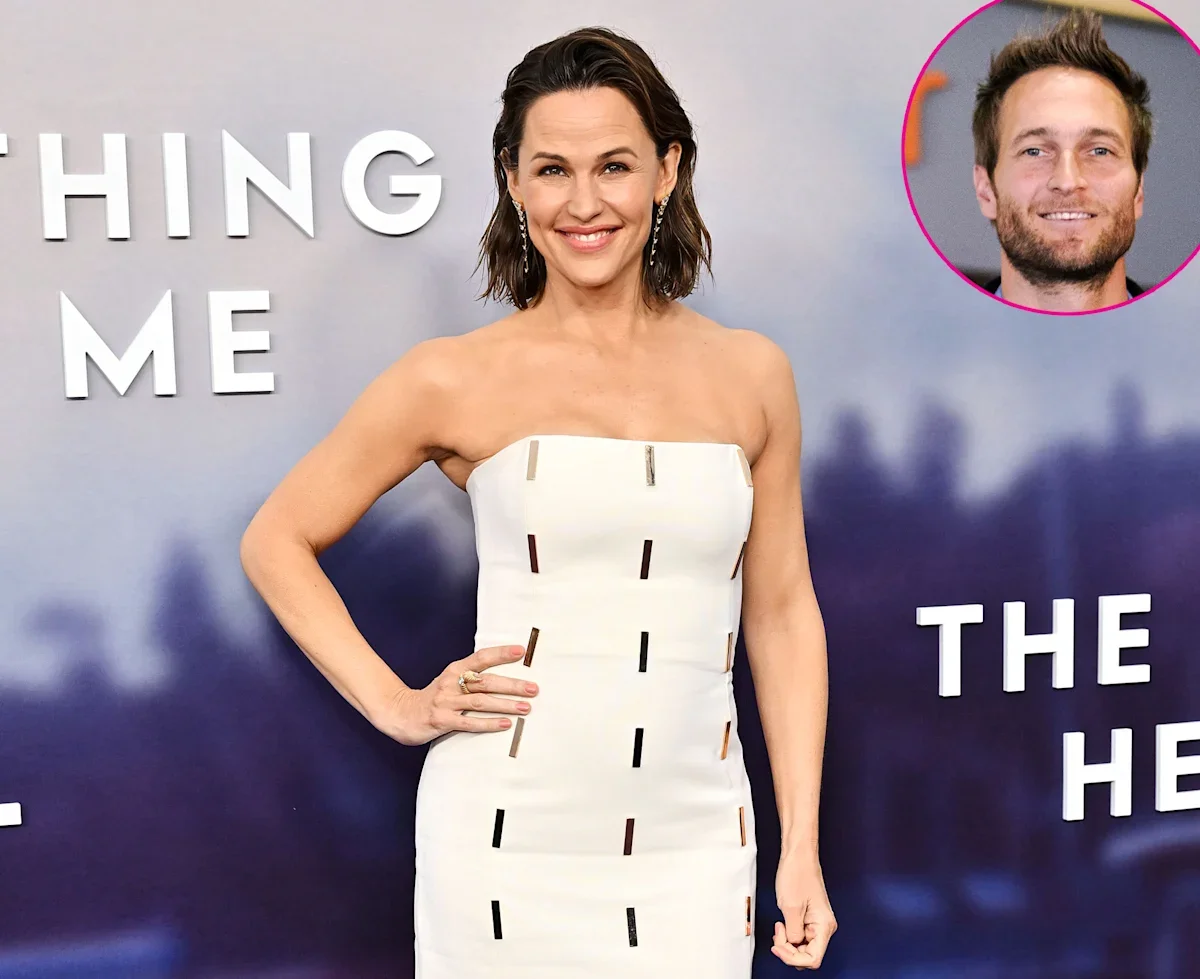 John Miller accompanies Jennifer Garner to movie premiere.