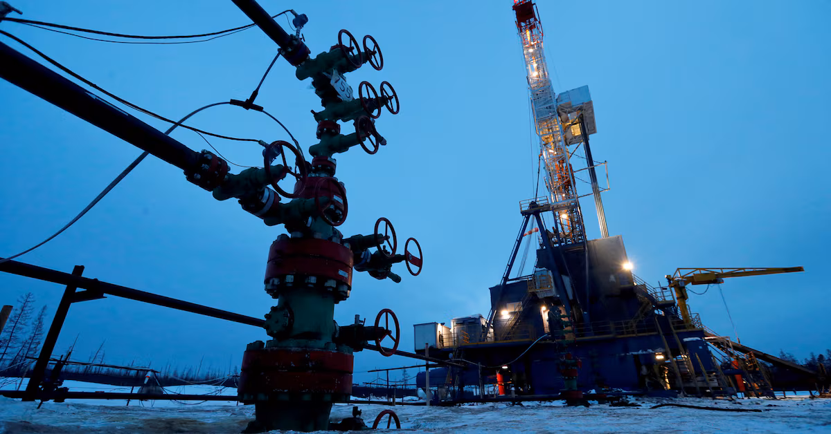 Featured image for "Oil Prices Hold Steady Amid Lingering Rate Hike Concerns"