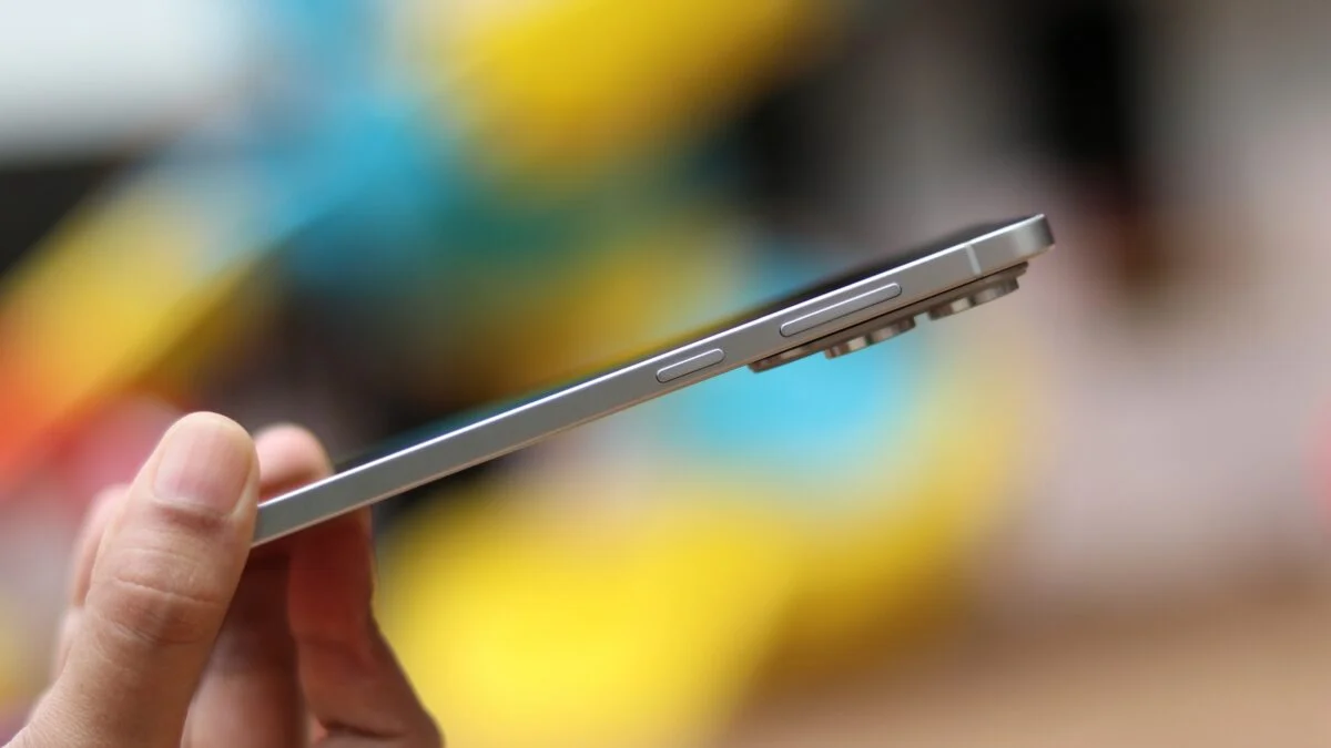 Featured image for Samsung Cuts Back on Galaxy S25 Edge Production Amid Weak Sales