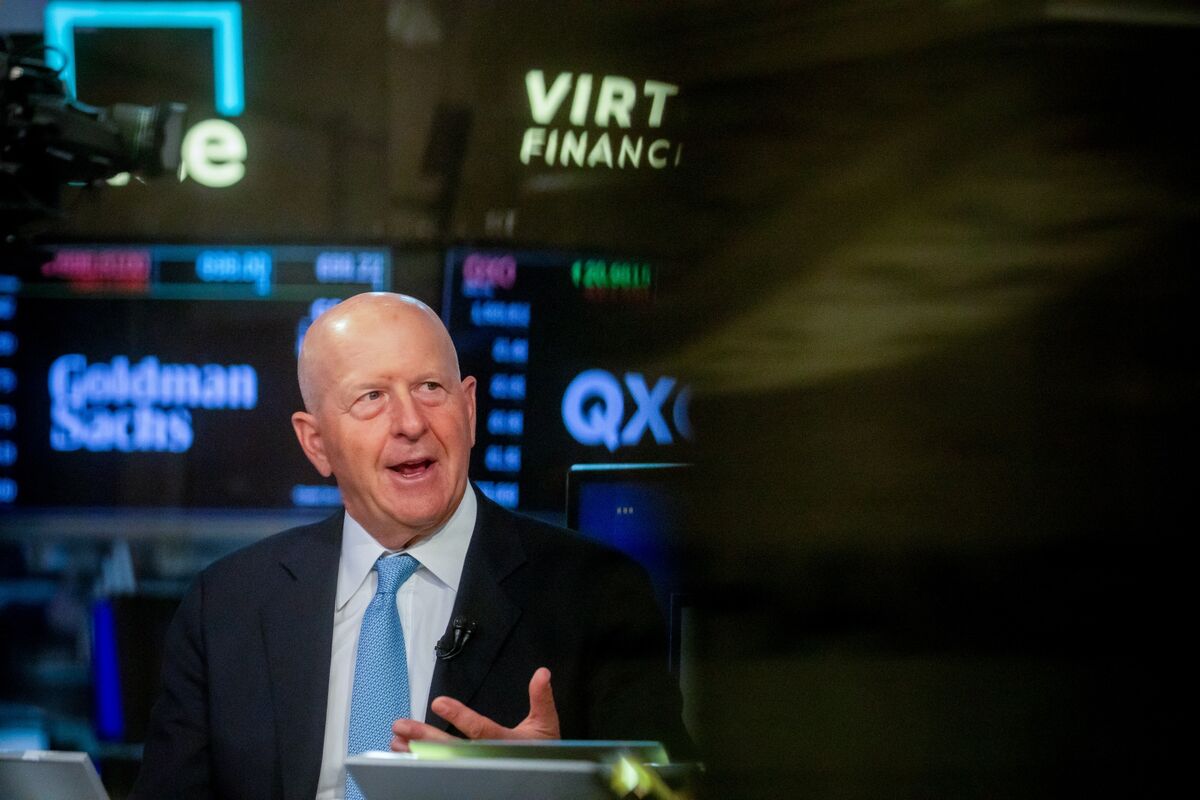 Featured image for Trump Criticizes Goldman Sachs and CEO Over Tariff Predictions