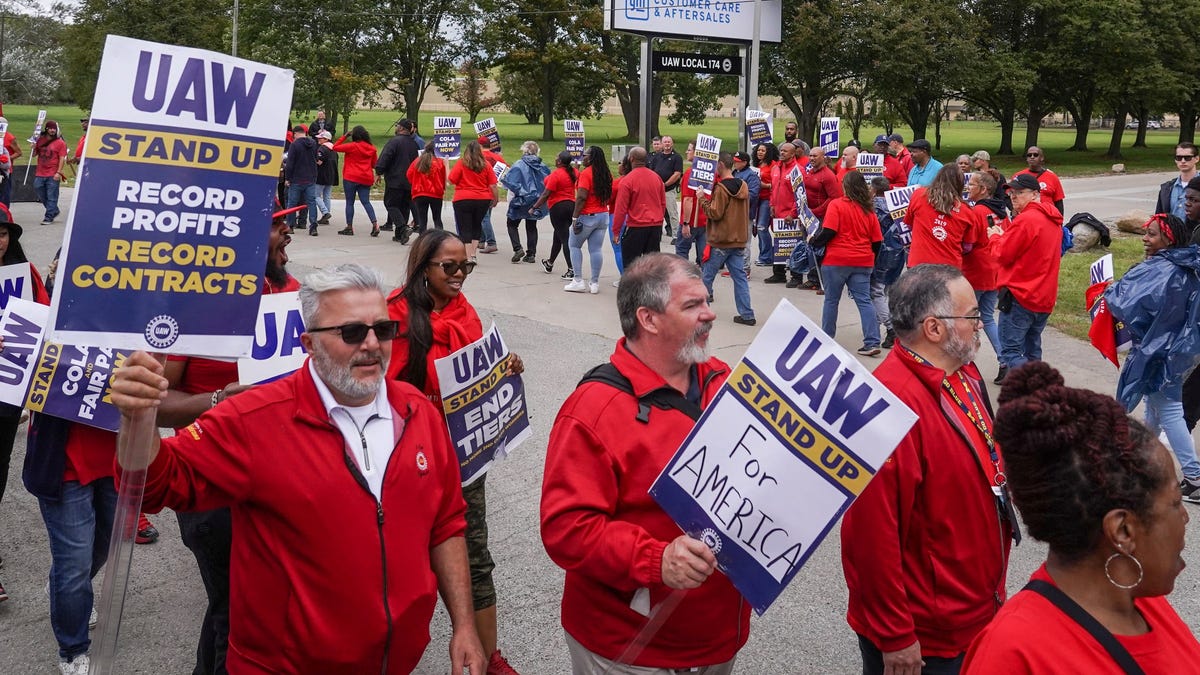 Featured image for Multiple UAW Strikers Injured as Vehicle Plows Through Picket Line