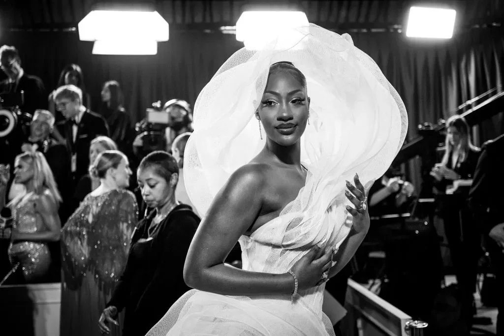 Tems' Oscars Dress Causes Controversy and Conversation.