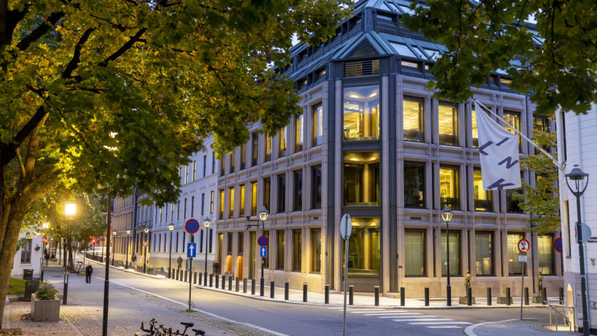 Featured image for Norway's Sovereign Wealth Fund Surges with Record $213 Billion Profit from Tech Stocks