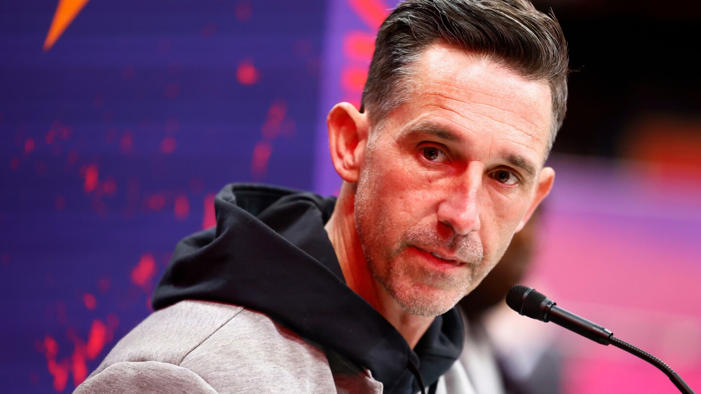 Featured image for "NFLPA Raises Concerns Over UNLV Practice Field for 49ers' Training"