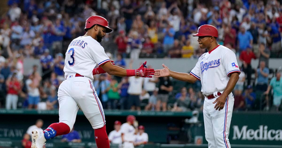 Rangers Dominate Mariners in 16-6 Victory.