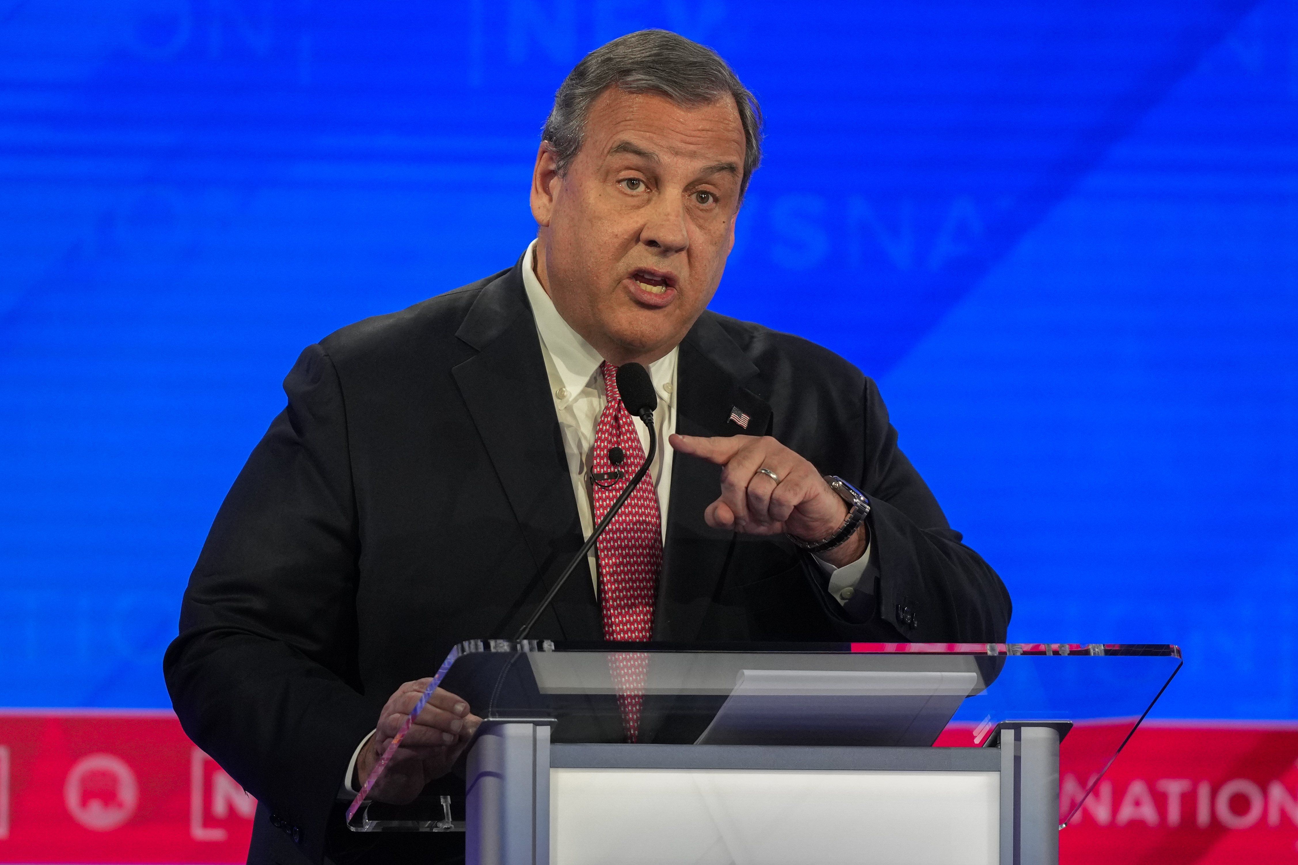 "Sununu's Endorsement of Haley Shakes Up GOP Primary Race"