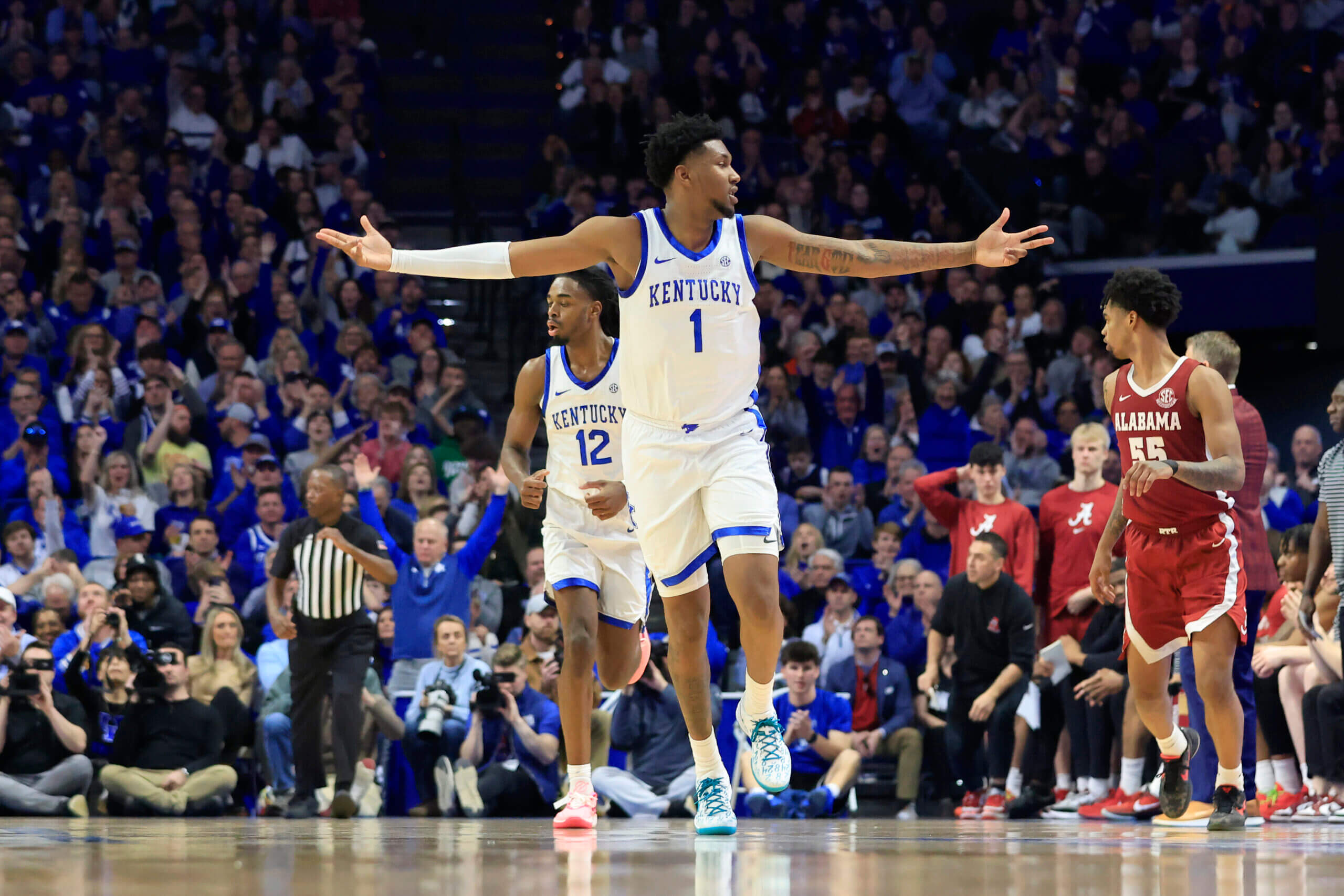 Featured image for "Kentucky's Record-Breaking Offense Dominates No. 13 Alabama in Blowout Win"