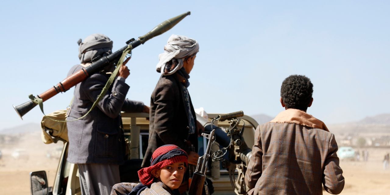 "Houthi Rebels Target US Ships in Red Sea, Escalating Tensions"