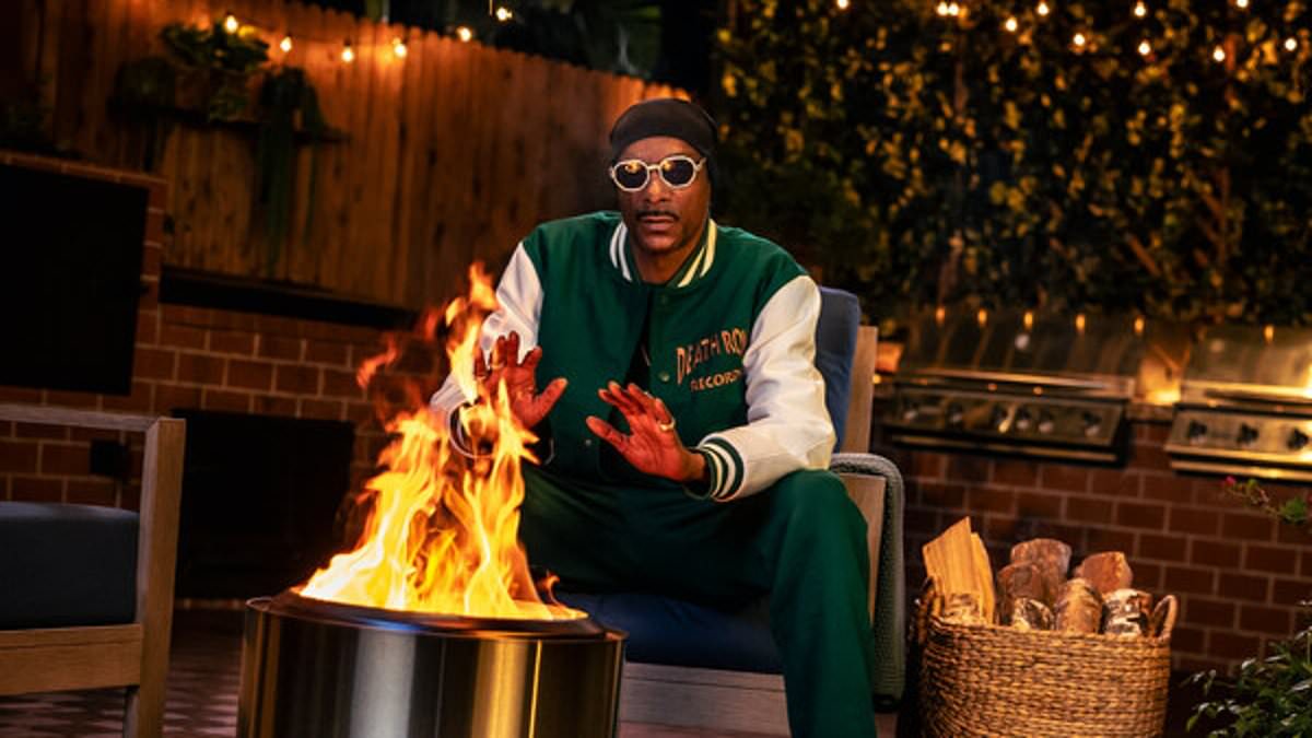 Featured image for Snoop Dogg's 'Give Up Smoke' Ad Leads to CEO Exit and Sales Flop