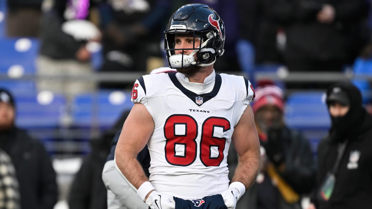 Featured image for "Texans Re-Sign TE Dalton Schultz to Keep C.J. Stroud Connection Alive"