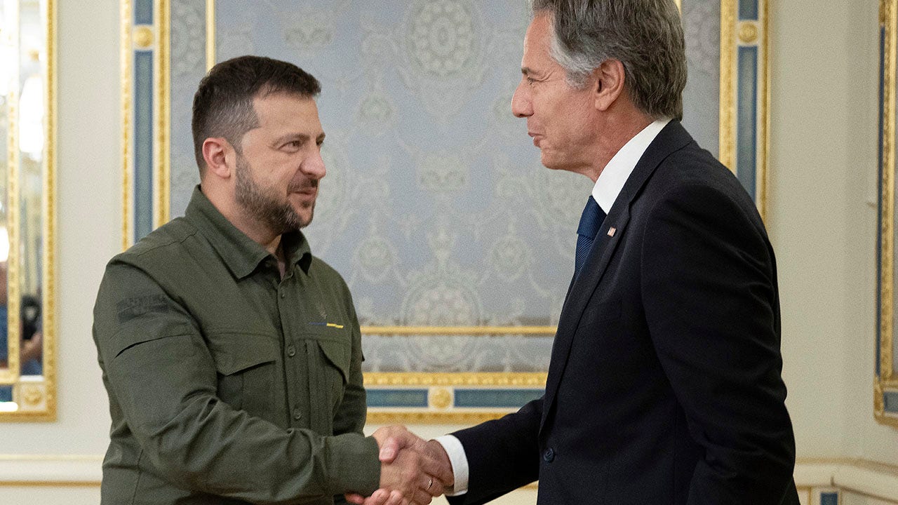 "JD Vance Criticizes Zelenskyy's DC Visit, Urges Acceptance of Ukraine's Territory Loss to Russia"