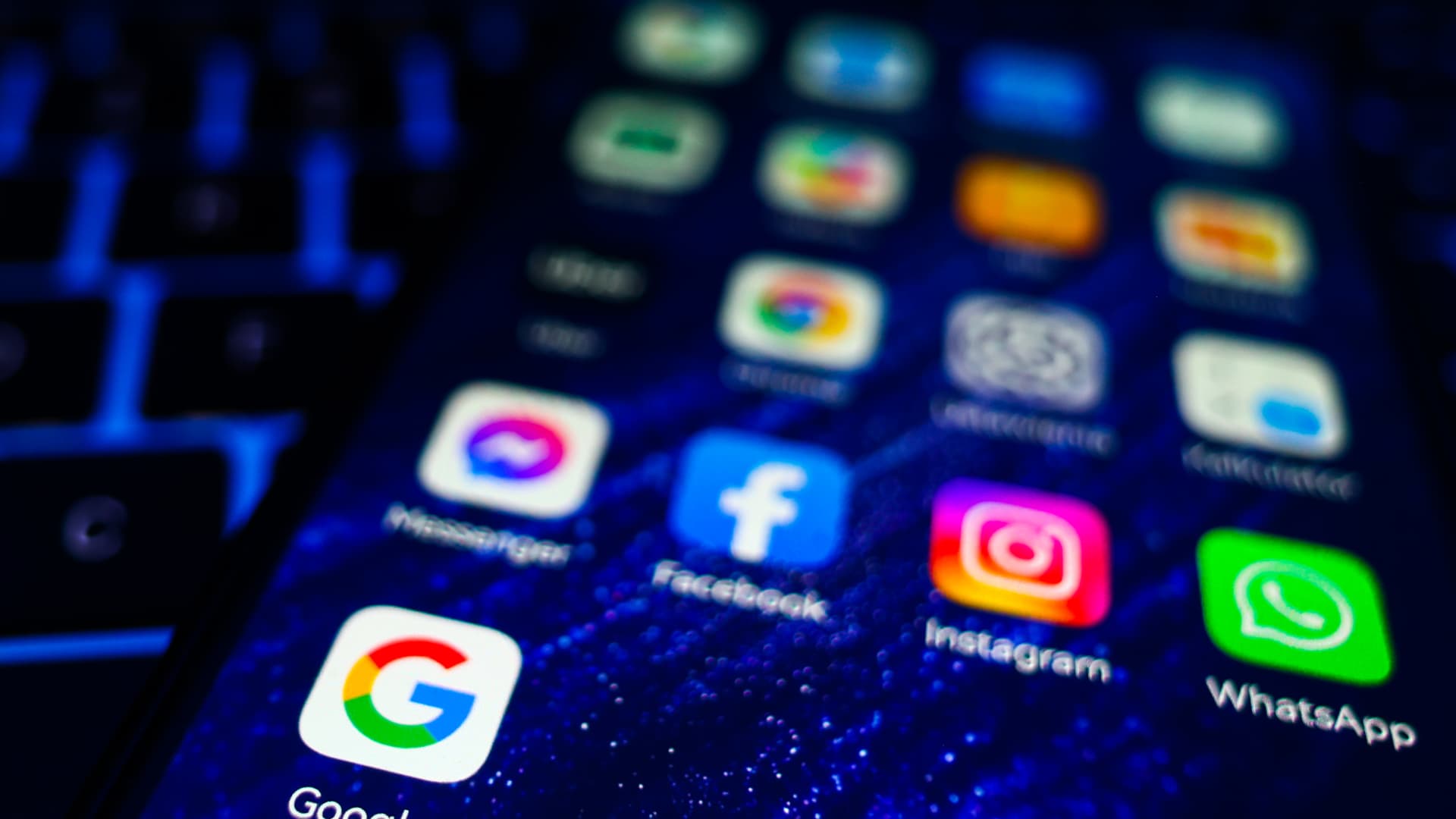 Featured image for Navigating Tech Layoffs: What to Expect for Jobs and Salaries