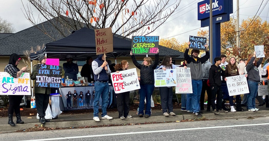 Featured image for St. Helens School Leaders on Leave Amid Teacher Sex Abuse Scandal