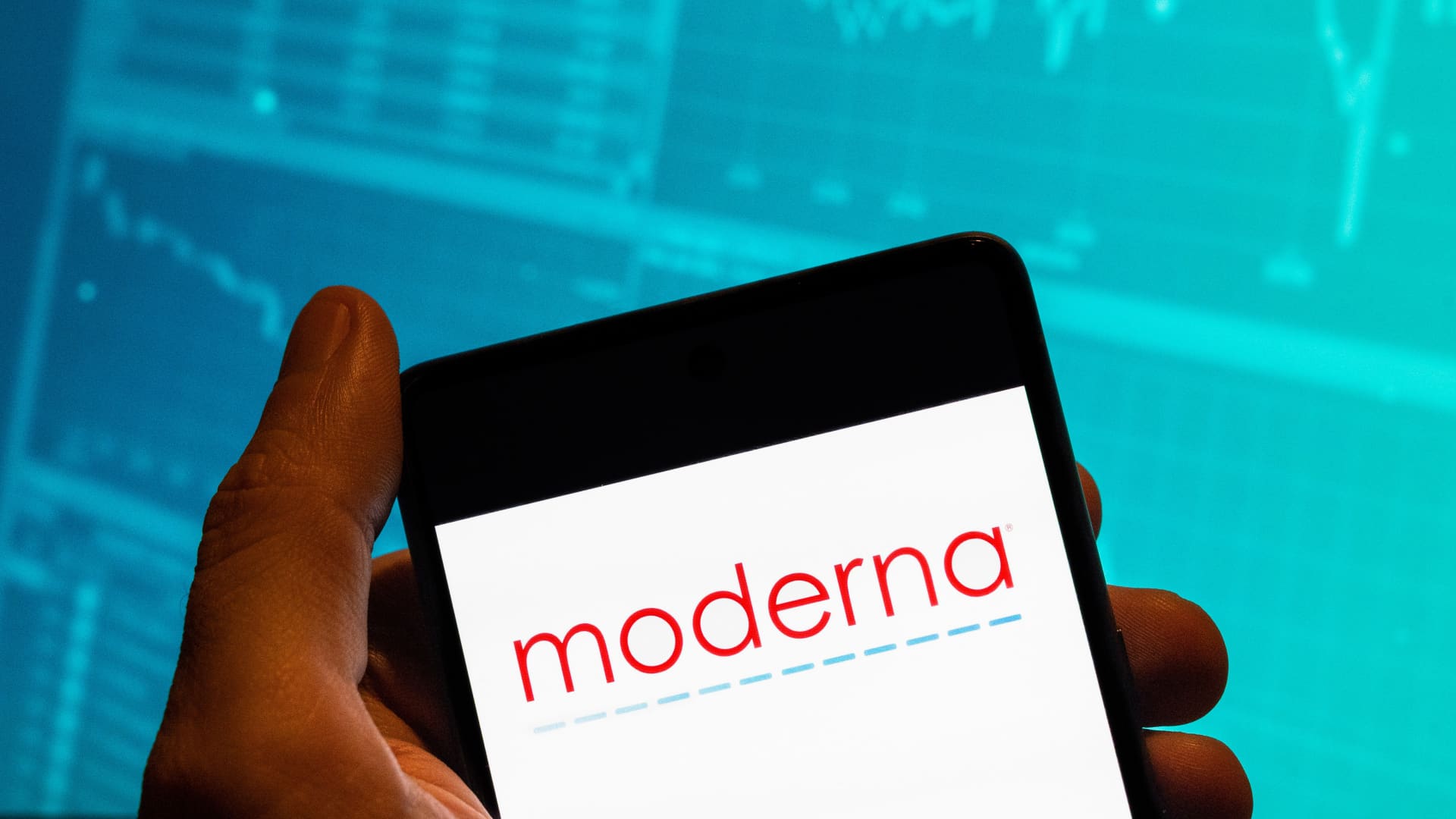 Moderna's Cancer Vaccine Update Fails to Boost Stock Performance