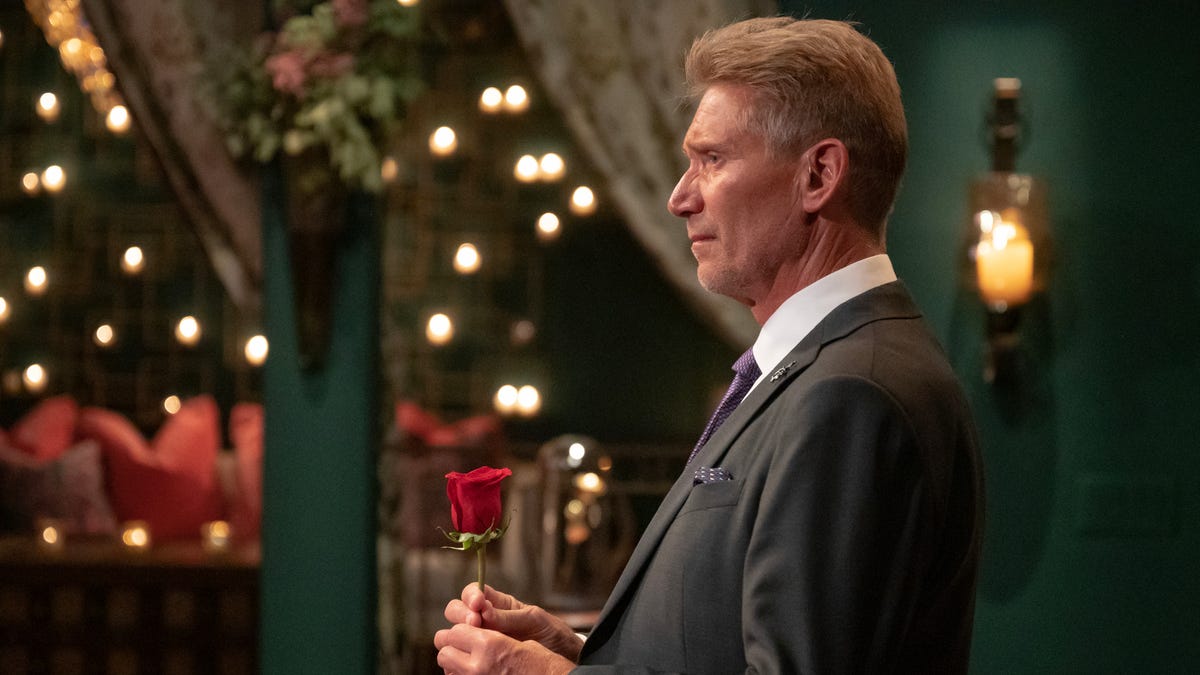 Featured image for Reality TV Stars Mary and Chrishell Open Up About Dealing with Grief on 'Golden Bachelor' and 'Selling Sunset'