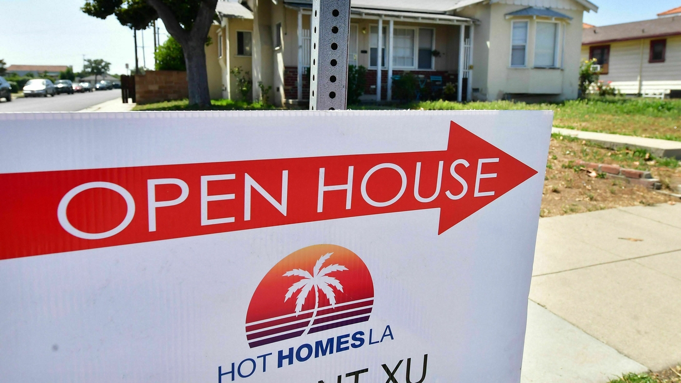 Featured image for "Childless and Wealthy Buyers Flock to Competitive Housing Market"