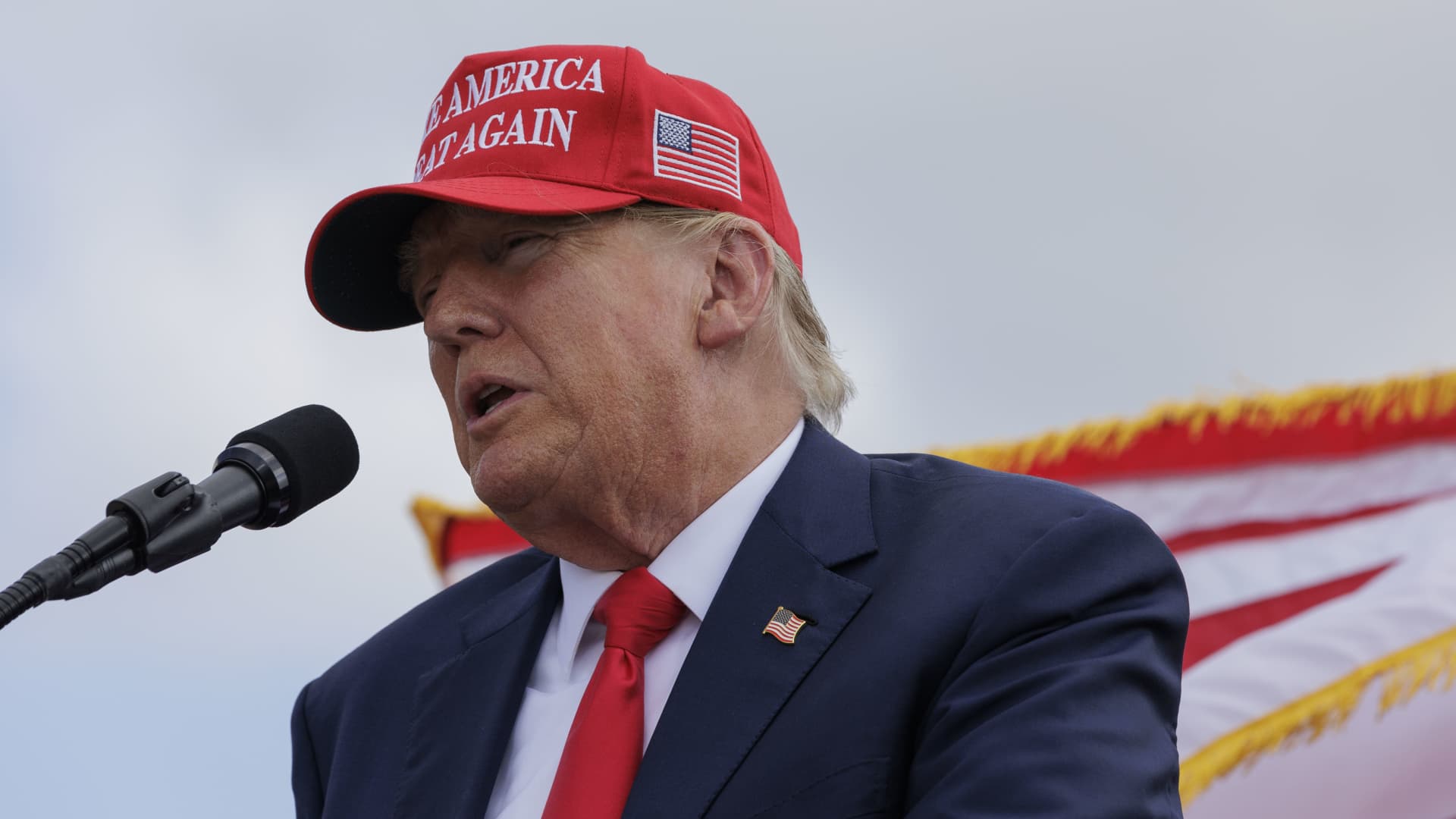 Trump Administration Vows to Target Media: Journalists Warned of Prosecution