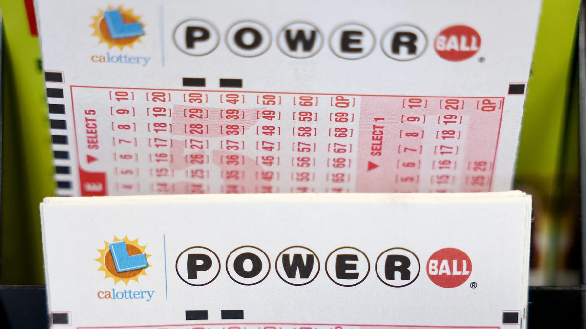 "Powerball Jackpot Drawing Delayed, Prize Climbs to $1.3B"
