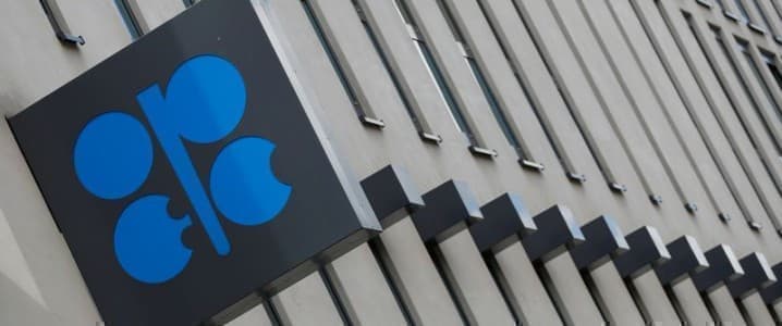 Featured image for "2024 Oil Market Outlook: OPEC's Role, Global Wildcards, and Price Predictions"