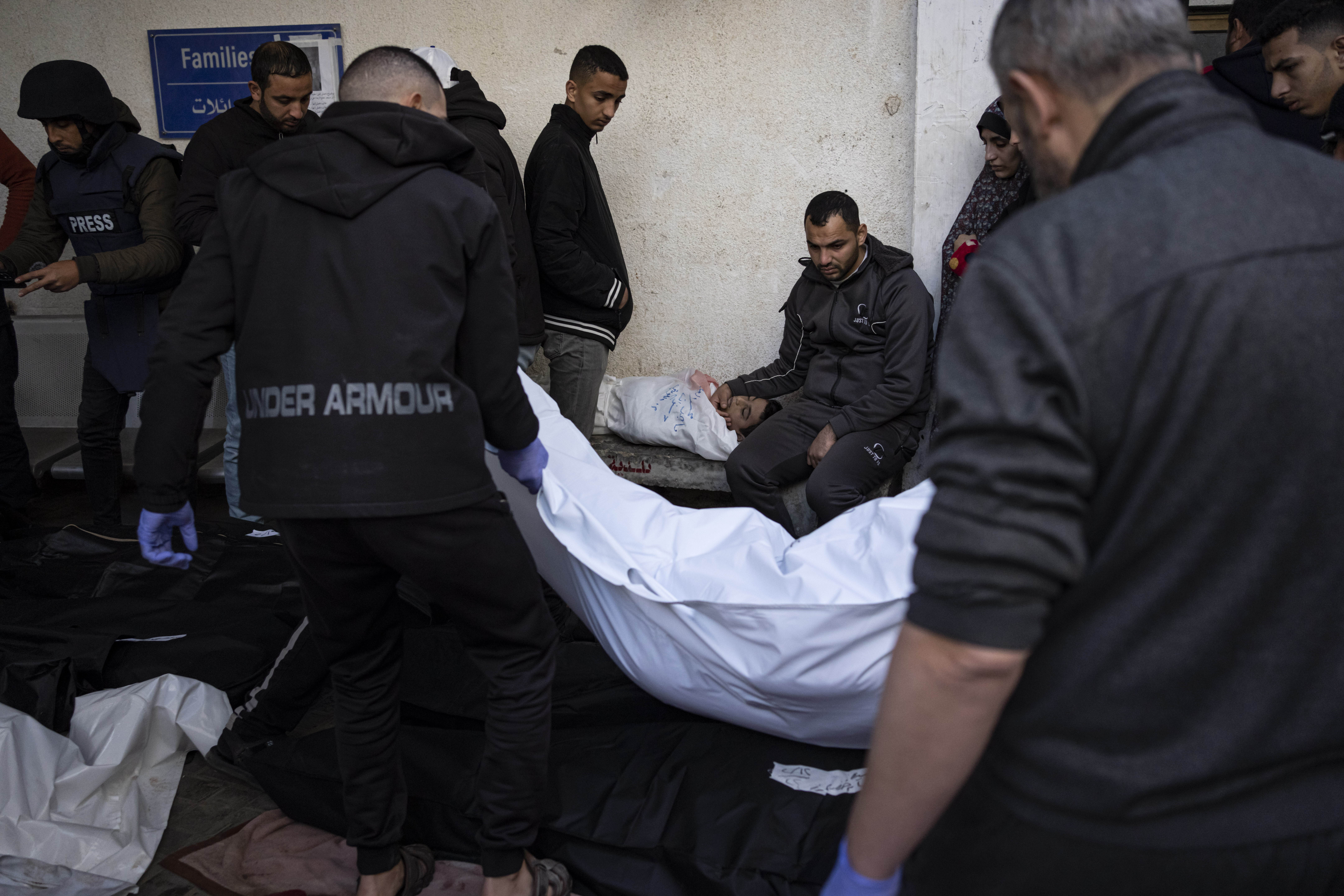 "Progress in Cease-fire and Hostage Talks: Israel and Hamas Nearing Breakthrough"