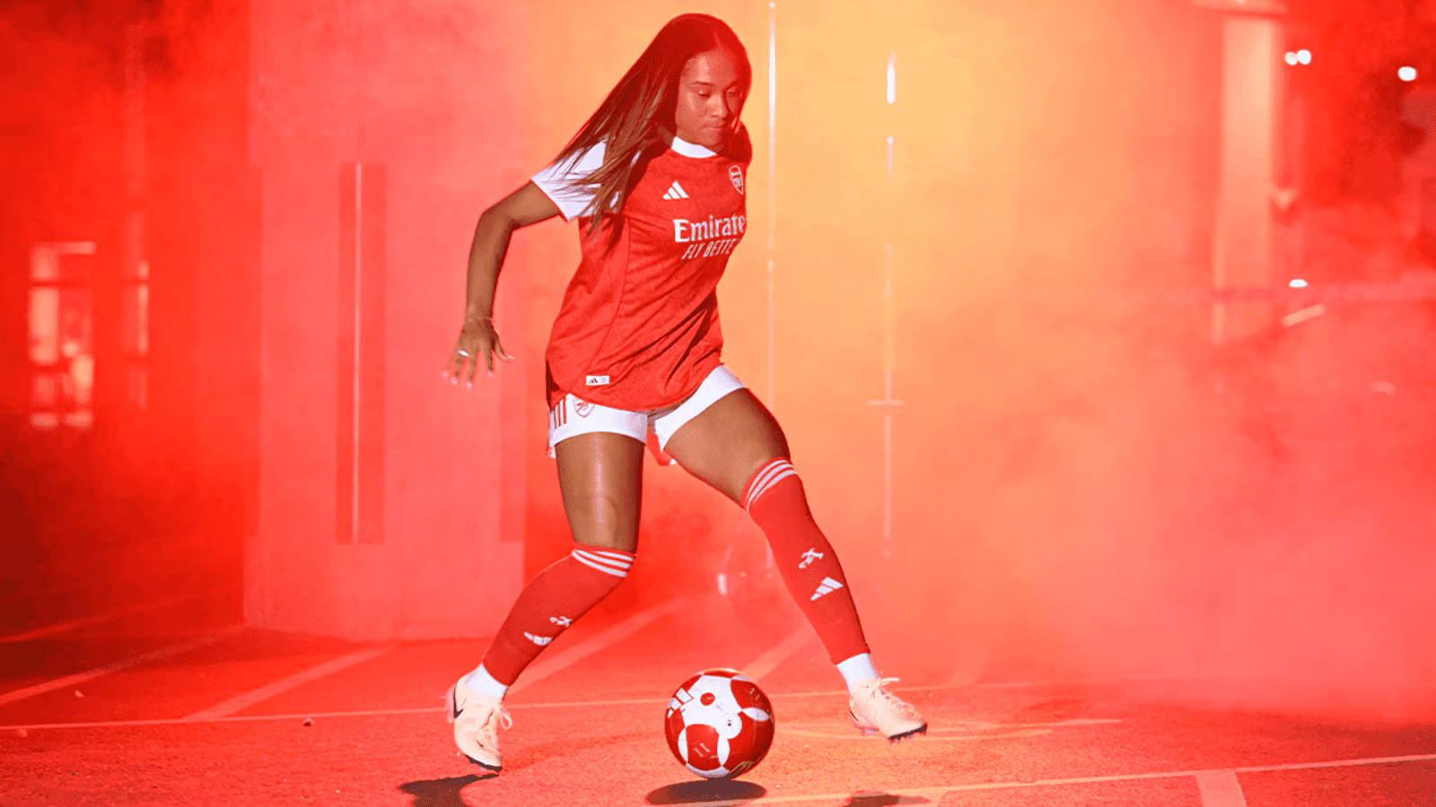 Featured image for Arsenal signs Olivia Smith from Liverpool for a record £1m